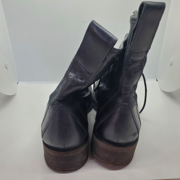 L.L. Bean Black Leather Combat Boots 11 - Picture 4 of 7